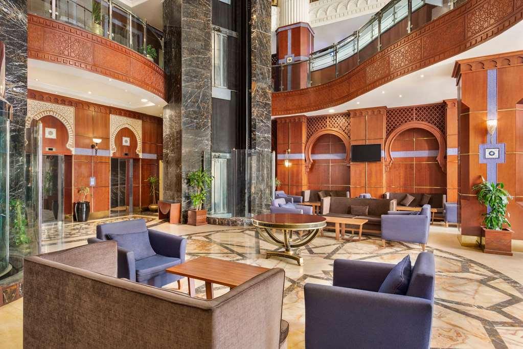 Ramada Madinah Al Hamra Otel Medine İç mekan fotoğraf